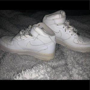 WHITE HIGHTOP NIKE AIR FORCE 1